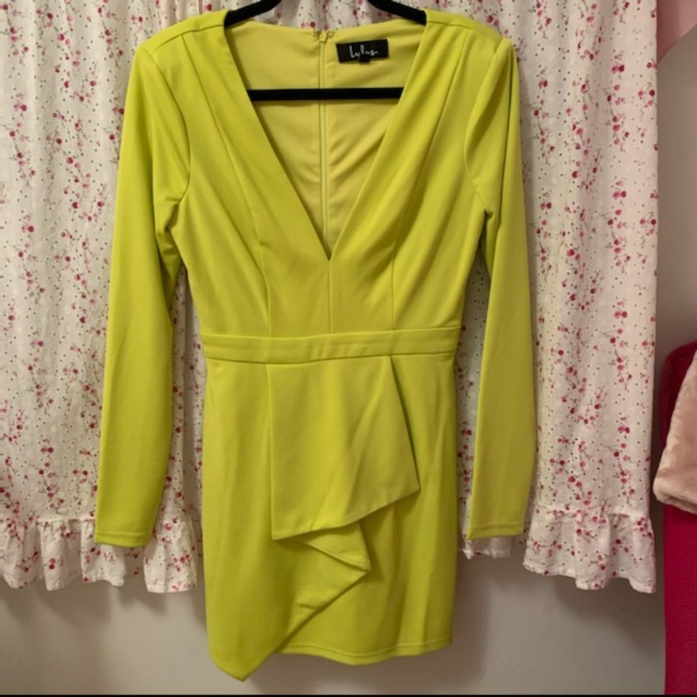 Lulu's Lime Long-sleeve Bodycon Dress w/ Ruffle- S